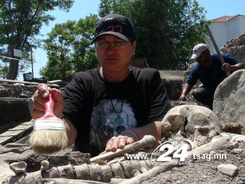 new-vampire-skeletons-found-bulgaria-box_57053_600x450