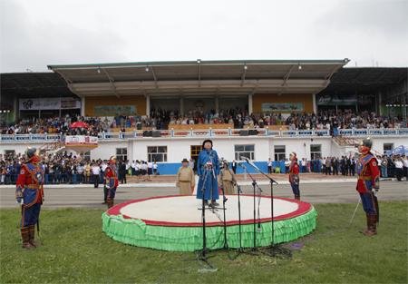 2012-07-11ugnaadam_big