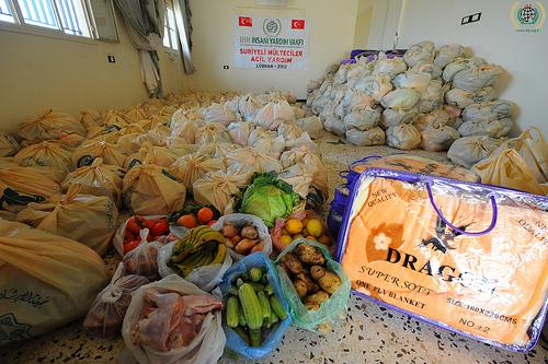 035-SYRIA_foodrelieflastMarchImageIHHHumanitarianReliefFoundationTurkey 035-SYRIA_foodrelieflastMarchImageIHHHumanitarianReliefFoundationTurkey