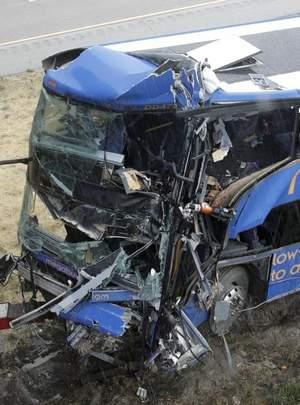 293059-megabus-crash-via-jenniferfeldman