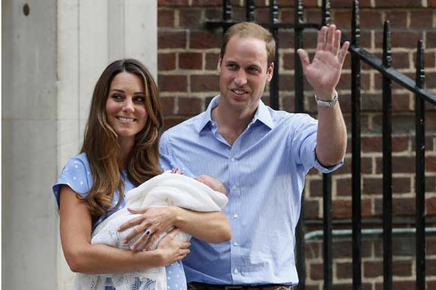kolkata-slum-boy-who-announced-prince-georges-birth-returns-to-india_310713032549 kolkata-slum-boy-who-announced-prince-georges-birth-returns-to-india_310713032549