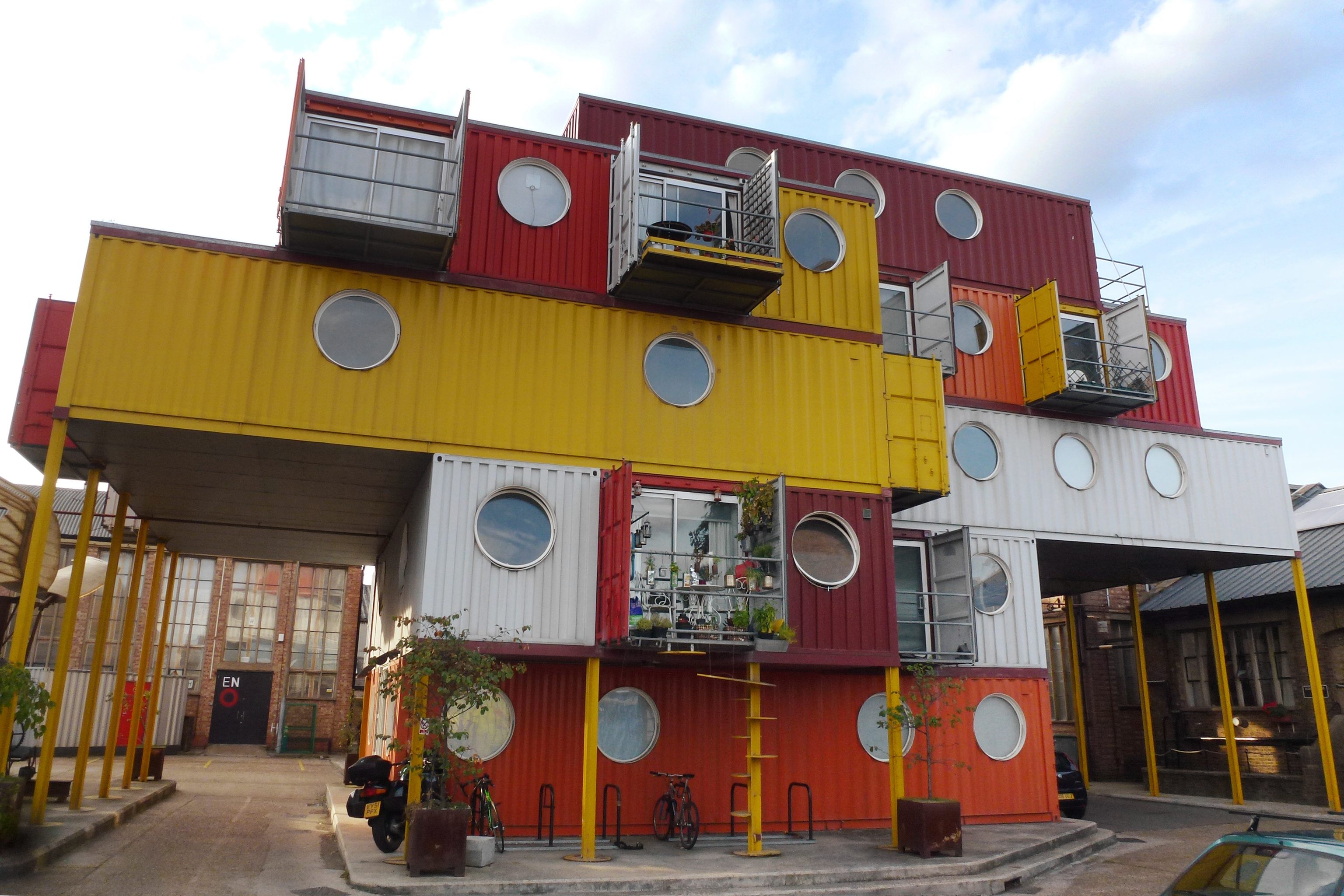 Cmglee_Container_City_2