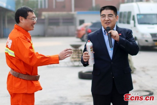 Chen-Guangbiao3-550x369