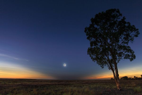 best-night-sky-pictures-2012-comet-australia_53108_600x450