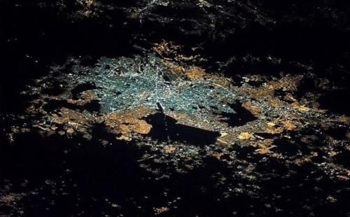 Mexico-City-at-night-from-above-640x398