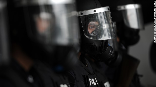 140111221059-thai-riot-police-story-top