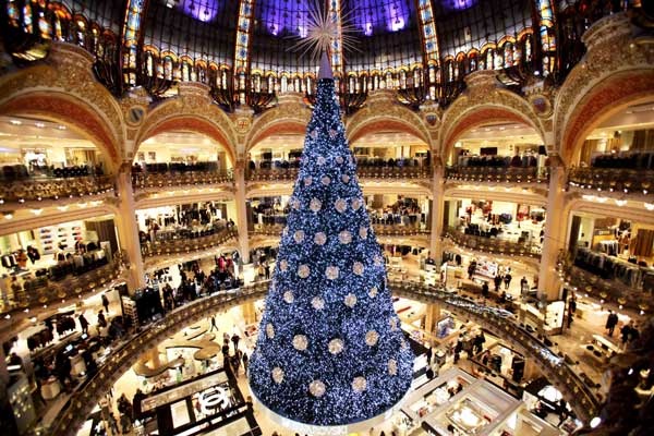 Paris-Christmas-tree