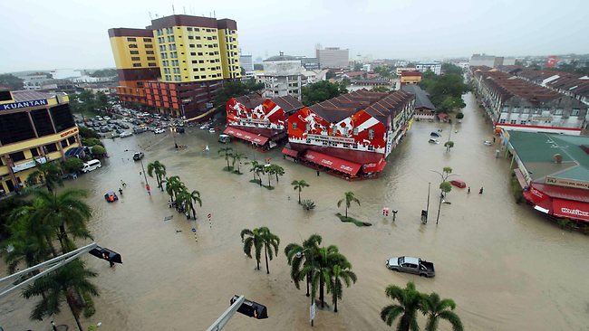 826222-malaysia-weather-flood