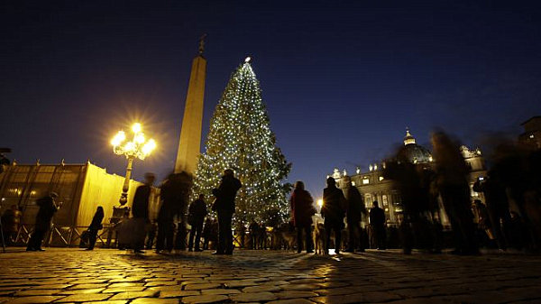 Vatican-City-Christmas-tree
