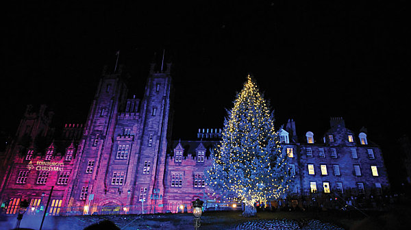 Edinburgh-Christmas-tree1
