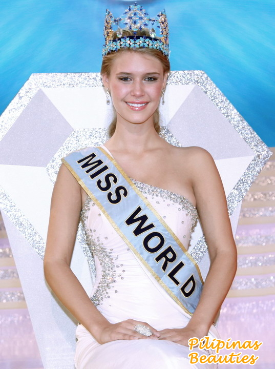 Alexandria_Mills___Miss_World_2010___Crowning_