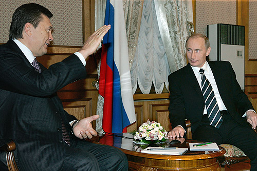 Vladimir_Putin_and_Viktor_Yanukovych_in_2006
