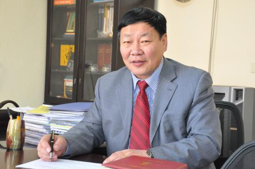batmunkh sanhuu (4) batmunkh sanhuu (4)