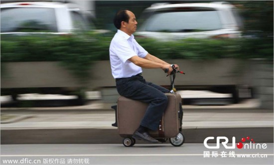 drivable-suitcase2-550x333