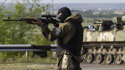 ukraine-troops-slavyansk-tv.n