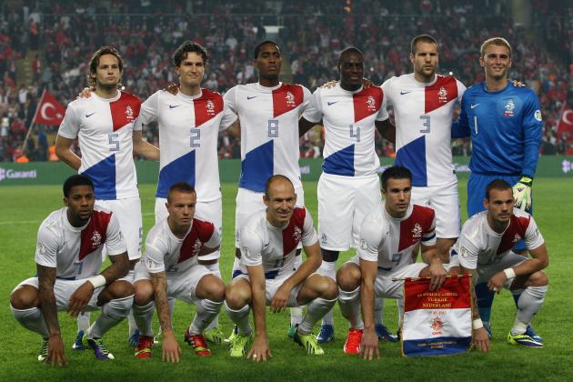hi-res-184689377-the-netherlands-team-pose-prior-to-the-fifa-2014-world_crop_north