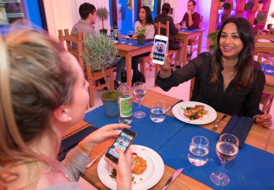 pay-by-photo-restaurant2-550x383