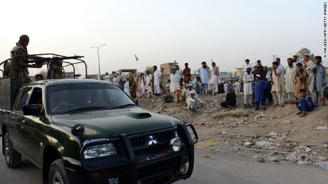 140625104825-displaced-flee-pakistan-story-top