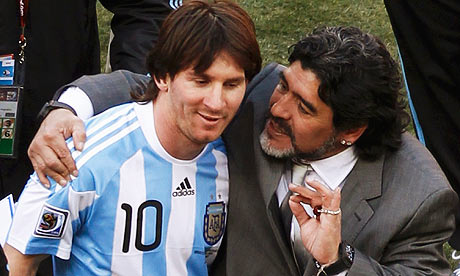 Maradona-Messi-006