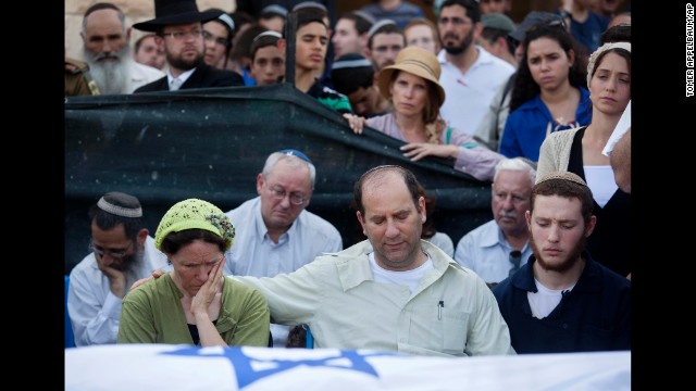 140701125415-02-israel-funerals-0701-horizontal-gallery