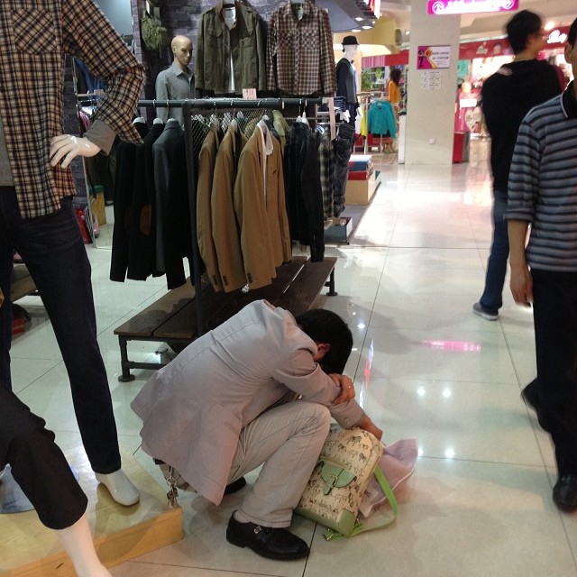 miserable_men_shopping_8