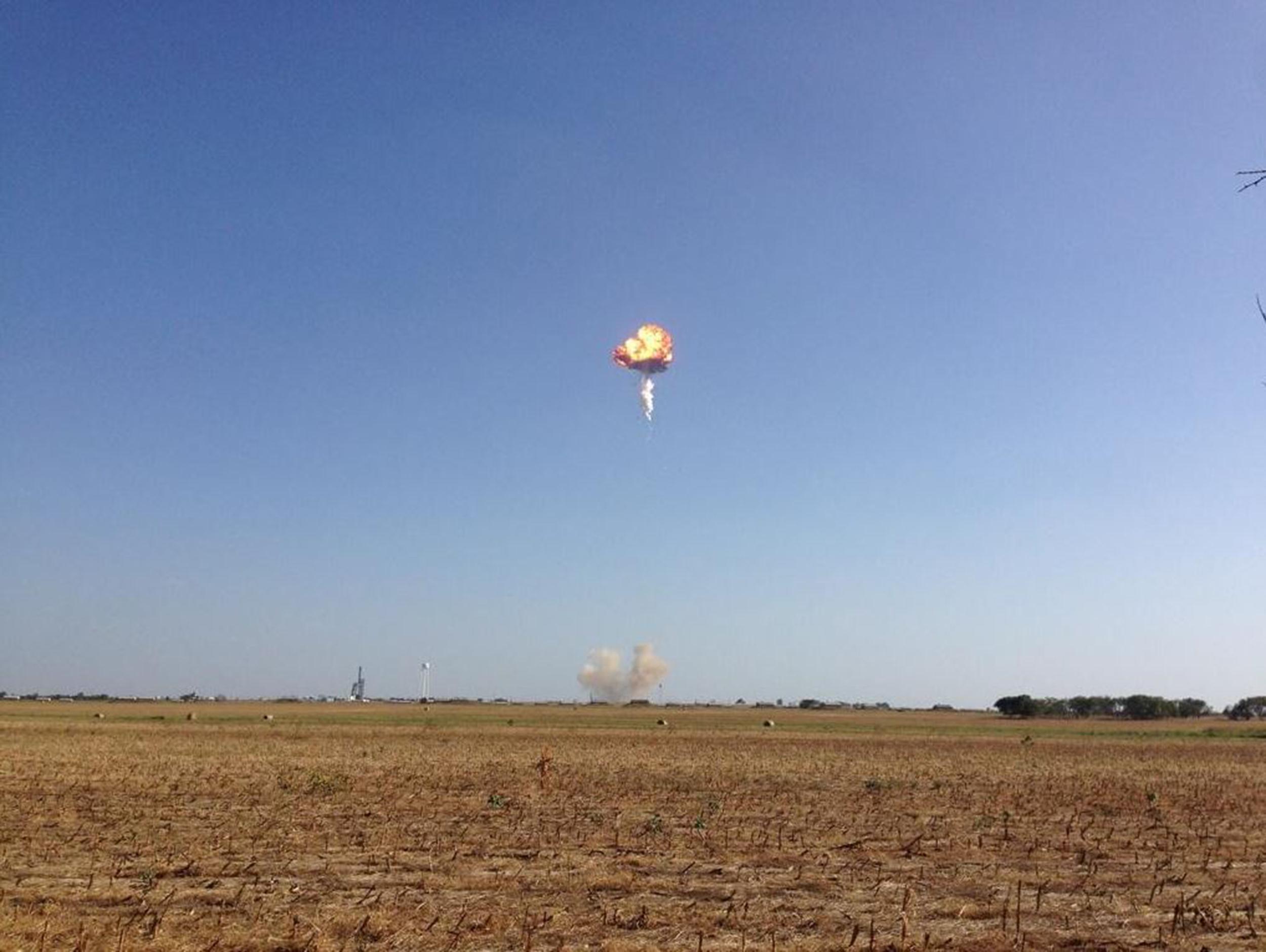 140822-spacex-rocket-explosion-2015_279a012962691ed560d76742bad720ff