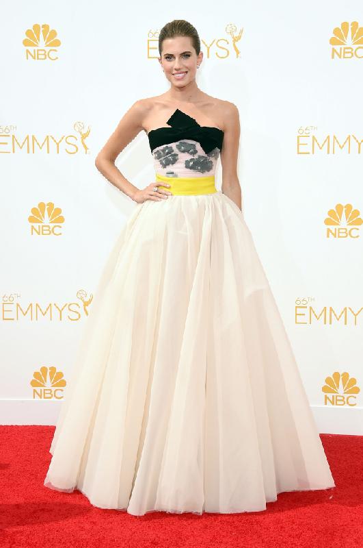 94da8230-2cad-11e4-8e84-f3358f8eb7ba_Aillison-Williams-2014-primetime-Emmy-Awards