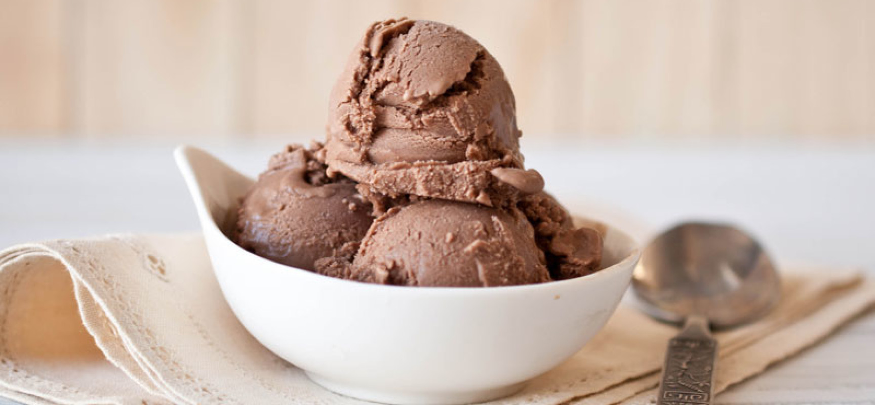 chocolate-coconut-ice-cream-TK-1728x800_c