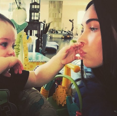xmegan-fox-son.png.pagespeed.ic.KpX0FjE7-dZ8UbQTBXRc