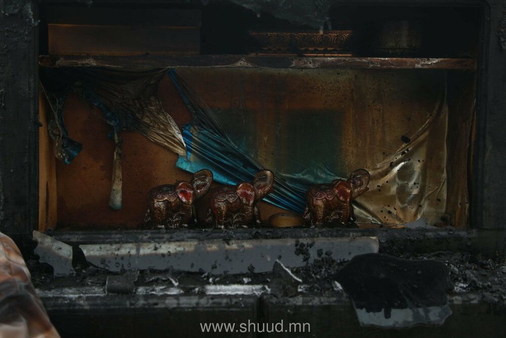 Цахилгаан тогооны “сүйтгэсэн” өрөөсөн углааштай үлдсэн АМЬДРАЛ