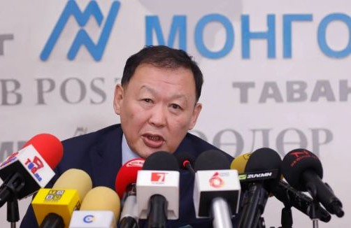 Монголчуудыг Хятад, Орос биш, бид өөрсдийгөө шулж байна
