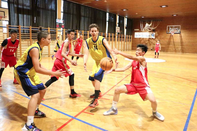 Junior basketball players seize bronze medal at United World Games