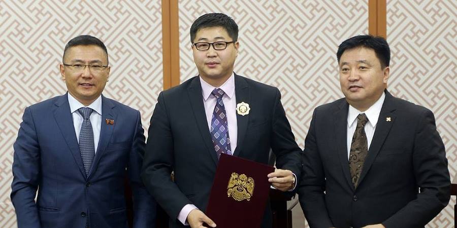 President of Intellectual Academy Kh.Khatanbaatar receives Order of Khangarid