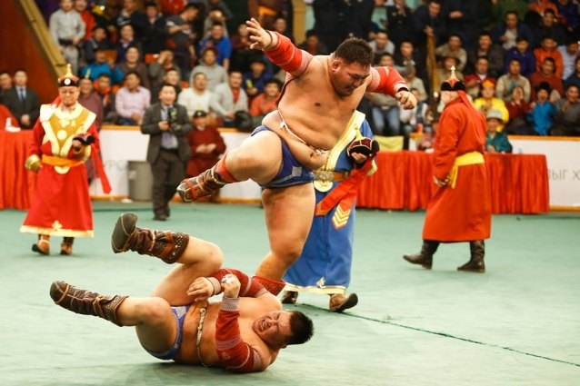 State Champion Ch.Sanjaadamba wins wrestling tournament for Tsagaan Sar