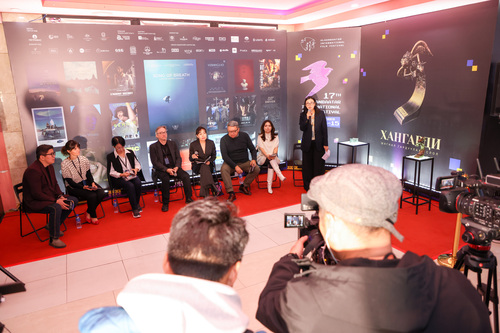 unuudur/image/2025/10/10/bo1y1a48ge3e3czg/0E4A2667