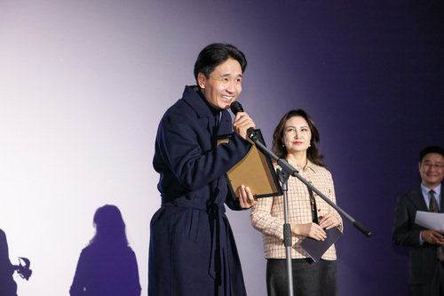 unuudur/image/2025/10/10/fzn81ndqzlf2askx/0E4A3296