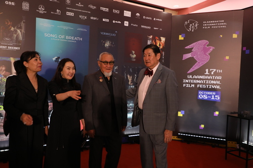 unuudur/image/2025/10/10/hsqyk631o100oqfm/3M9A6557