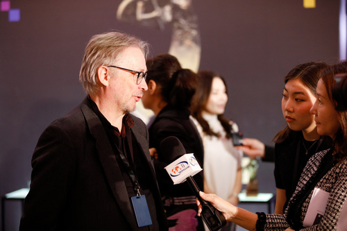 unuudur/image/2025/10/10/myoy7mfa9cofu3wa/_7D_2103