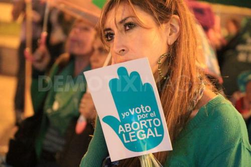 1338246083-protest-in-favor-of-abortion-law-in-argentina---buenos-aires_1242612
