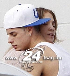 1287605138_jlo-290-2