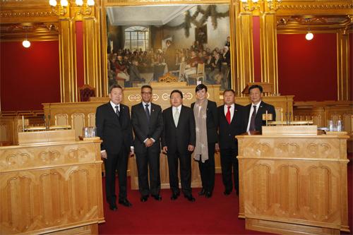 2012-10-08norway_parl_big