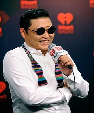 33698-psy-gangnam-style