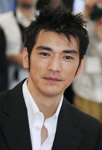 Japanese-Hairstyles-for-men_06