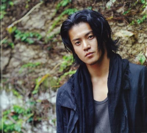 Japanese-Hairstyles-for-men_17