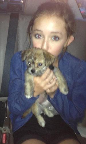300-MileyCyrus2-112712-jpg_224634