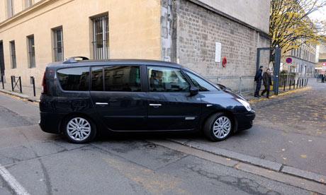 Nicolas-Sarkozy-car-007