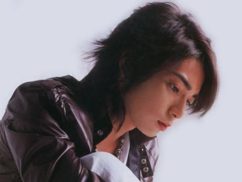 Japanese-Hairstyles-for-men_12