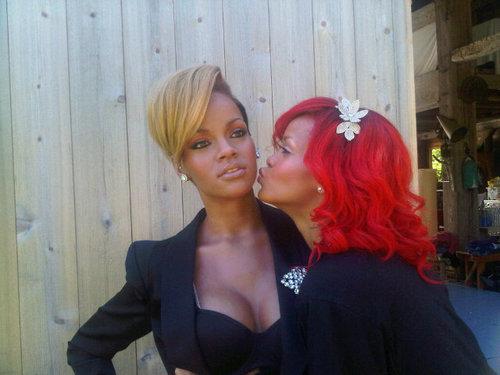 rihanna32