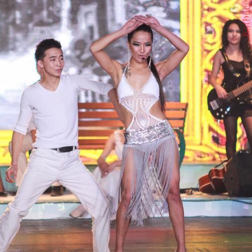 45129_10151153812573244_718806891_n