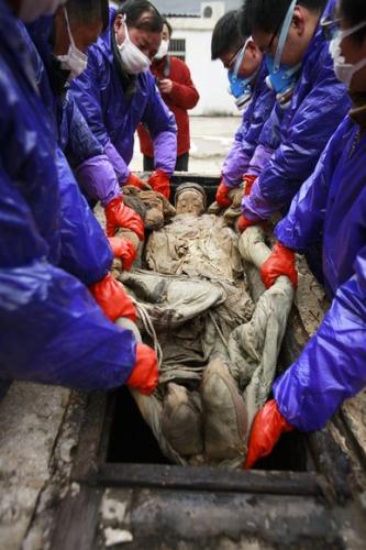china-ming-dynasty-mummy-found-body_33098_600x450